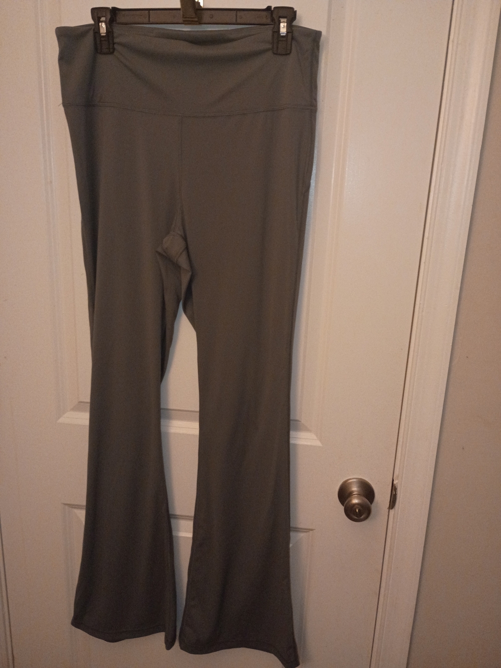Women's High-Waist Flare Leg Active Pants - Olive Gray